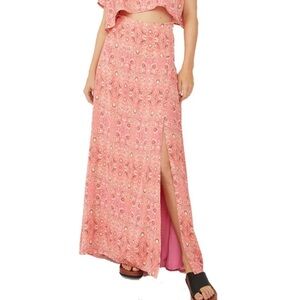 Free People NWT Candy combo skirt Beautiful maxi with layered slit detail Size 0